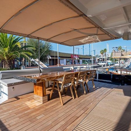 Luxury Boat Hotel Sant Adrià de Besòs Eksteriør billede