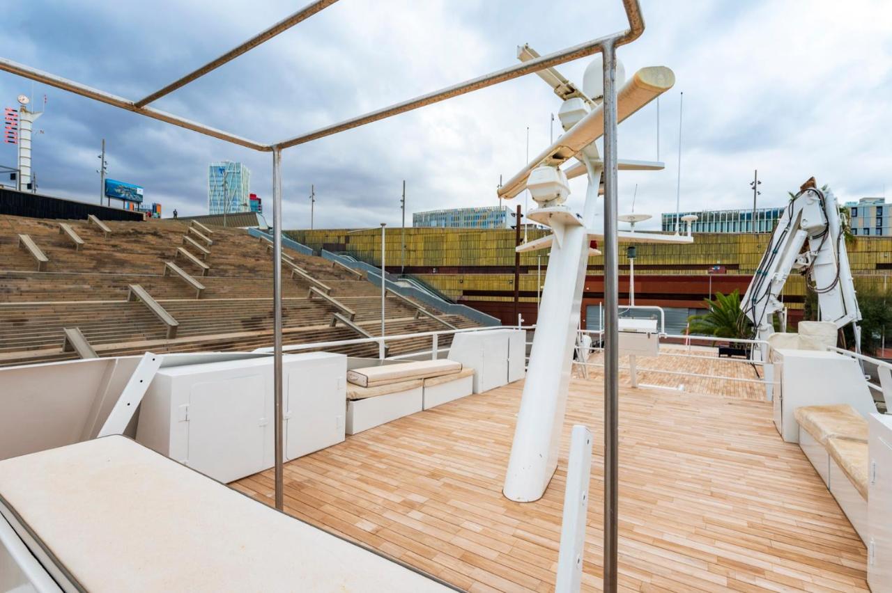 Luxury Boat Hotel Sant Adrià de Besòs Eksteriør billede