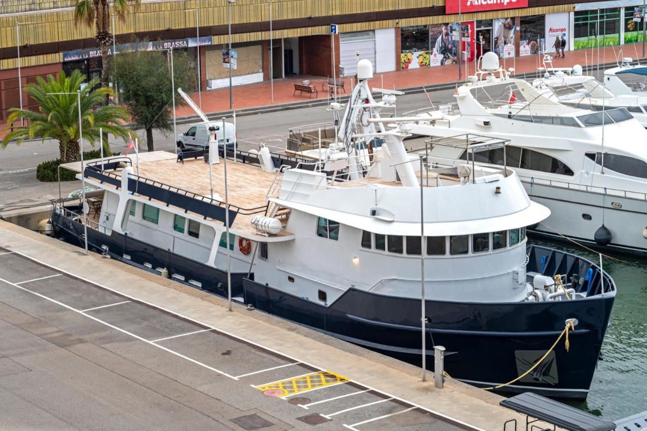 Luxury Boat Hotel Sant Adrià de Besòs Eksteriør billede