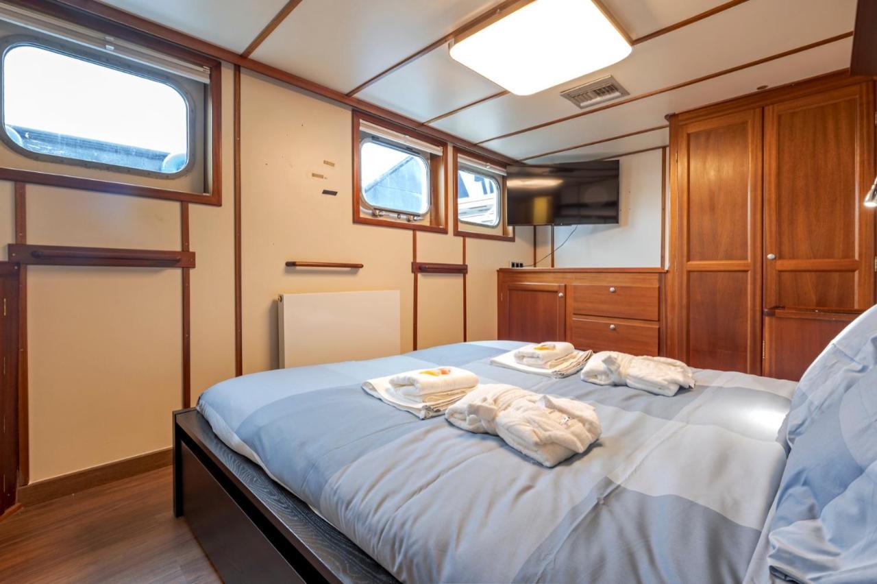 Luxury Boat Hotel Sant Adrià de Besòs Eksteriør billede
